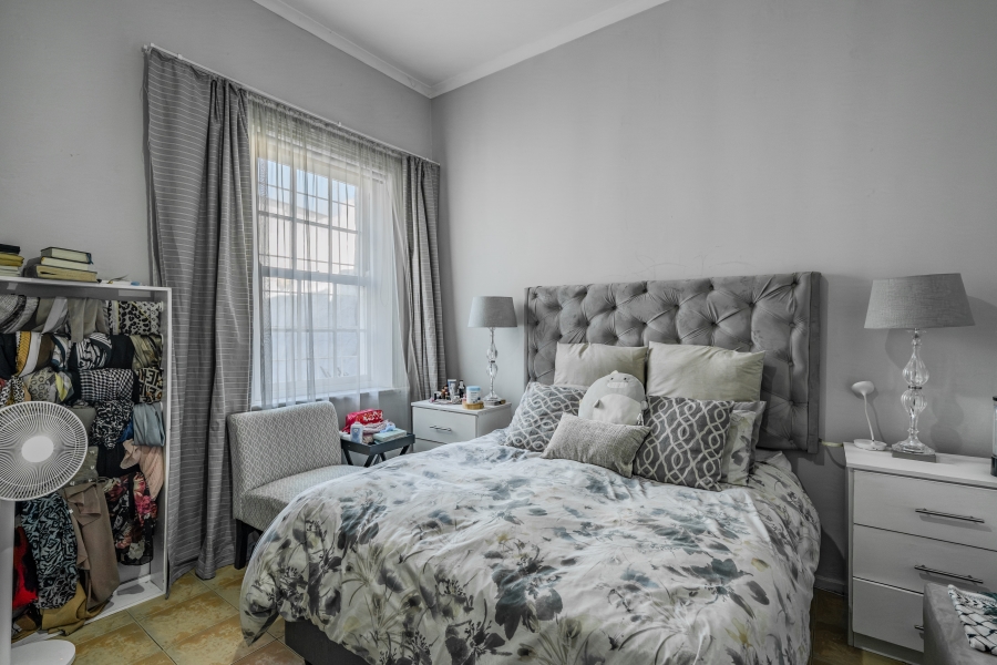 6 Bedroom Property for Sale in Woodstock Western Cape